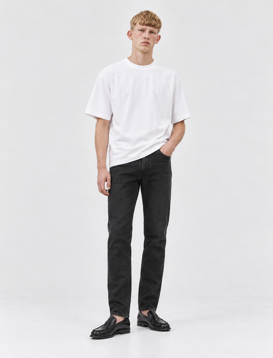 Grey Tapered Jeans – front