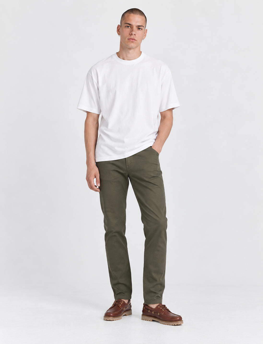 Olive Tapered Jeans – front