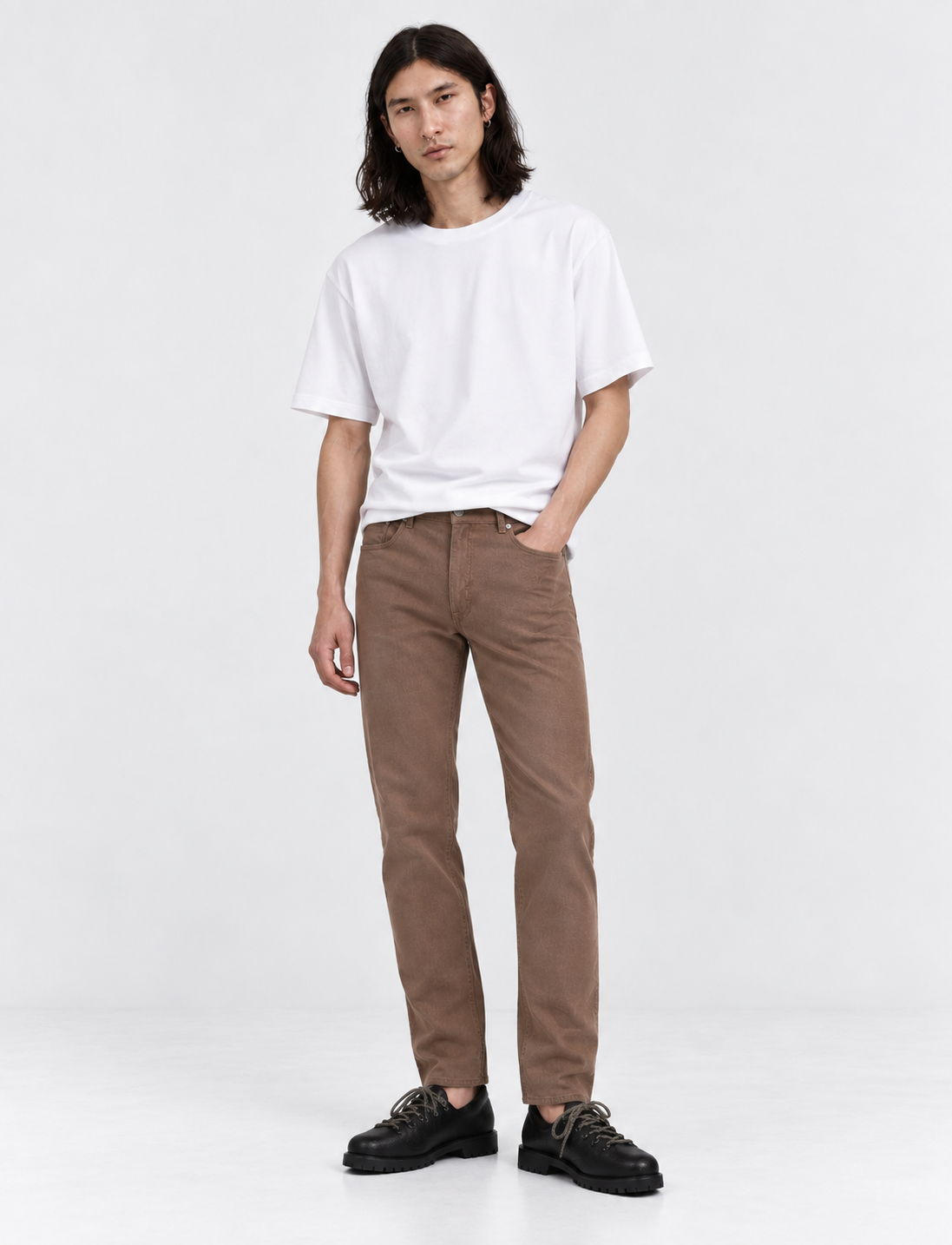 Brown Tapered Jeans – front