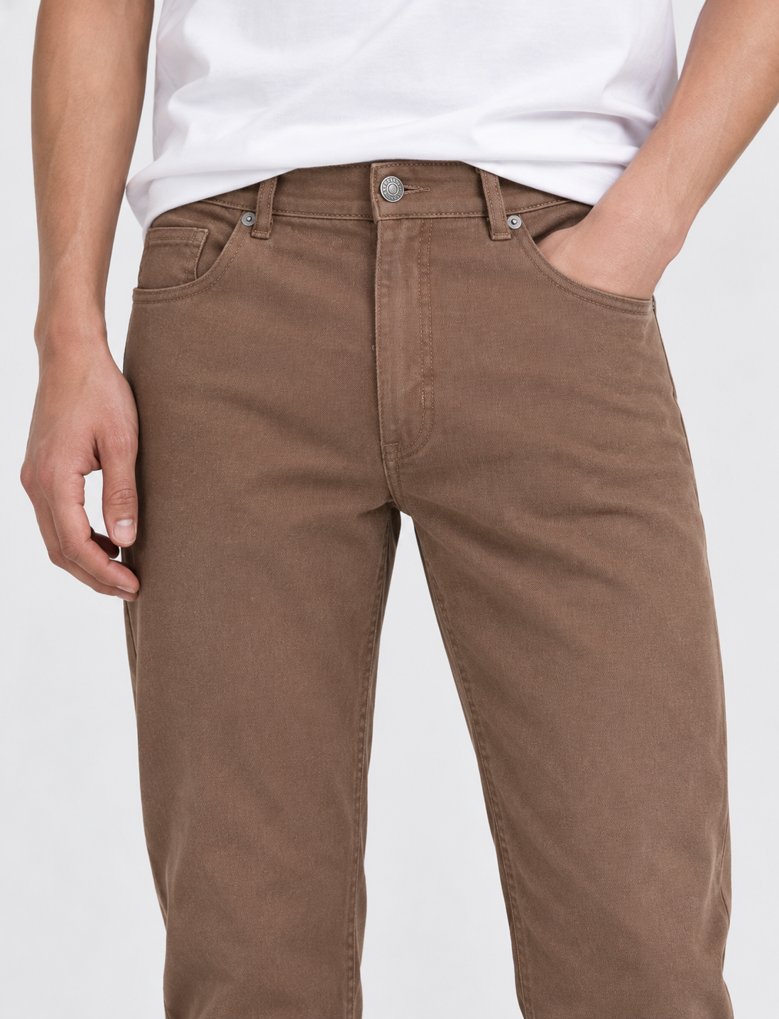 Brown Tapered Jeans – detail
